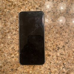 iPhone SE (cracked)