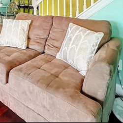 Spacious Soft 2-seat Couch In Great condition