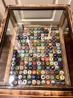 Vintage Bottle Cap Display Table with Glass Top and Cabinet in Good Condition (pick up Cedar Park)
