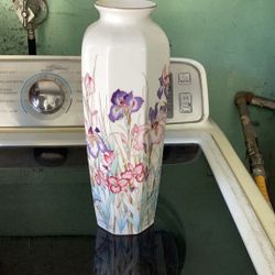 Vintage Flower Vase Zeizan Japan 