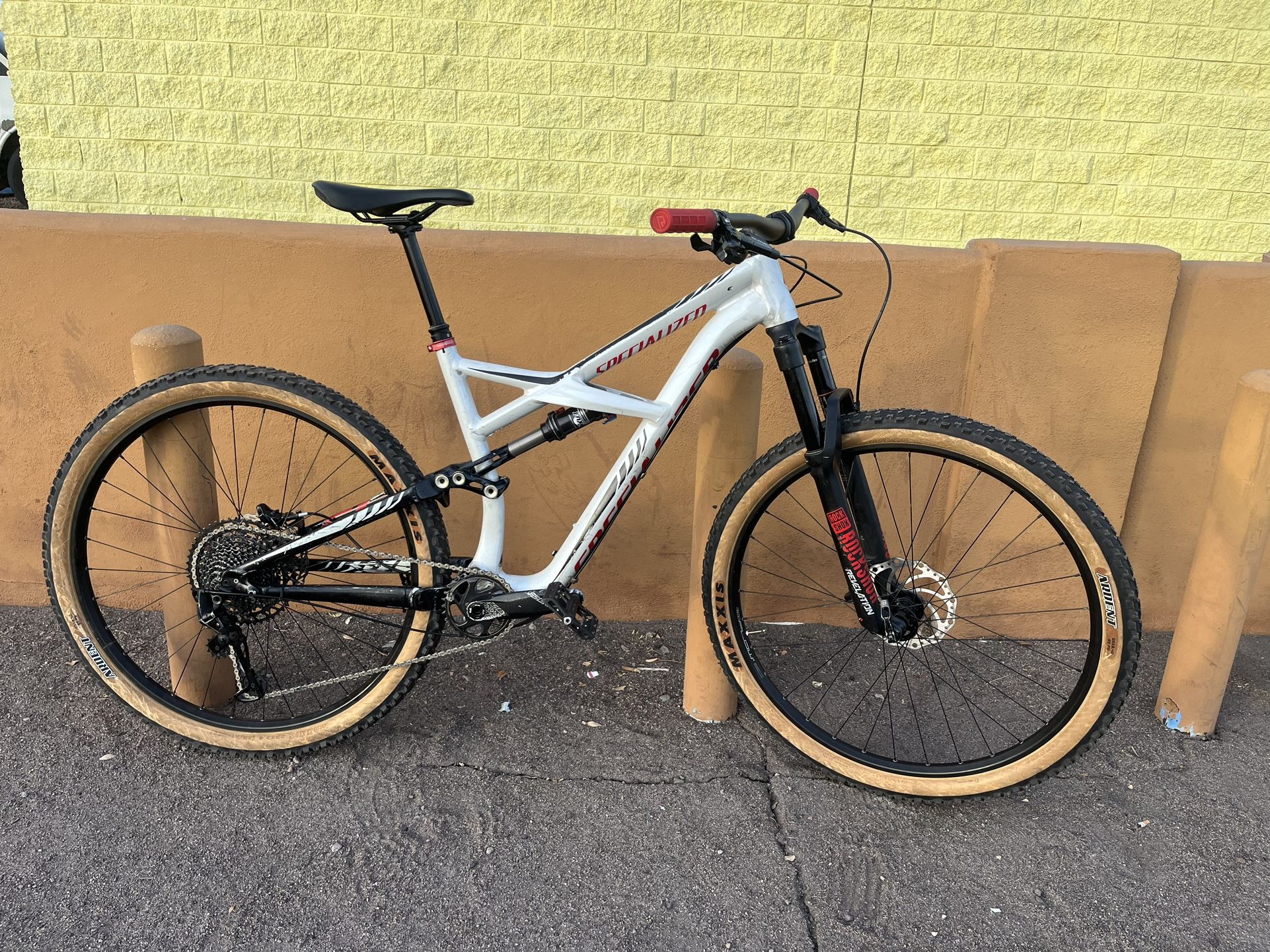 Specialized Enduro Comp 29er Large for Sale in Scottsdale, AZ - OfferUp
