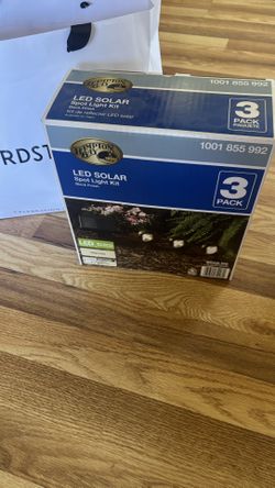 hampton bay solar lights outdoor 3 pack (new In Box)