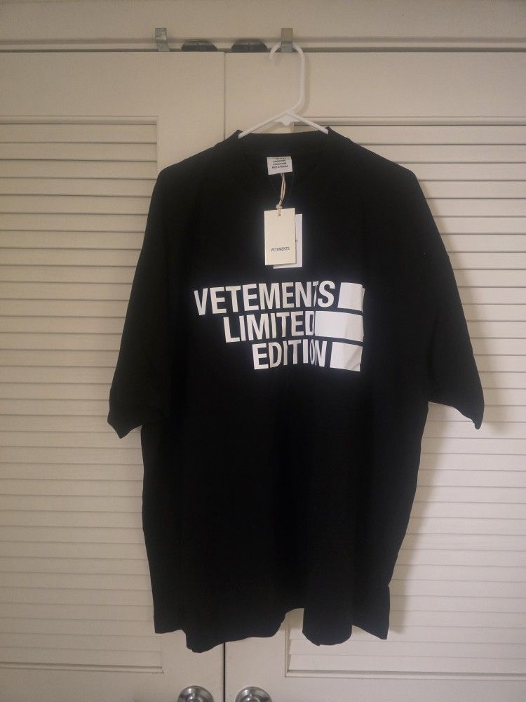 VETEMENTS TSHIRT AUTHENTIC NEW