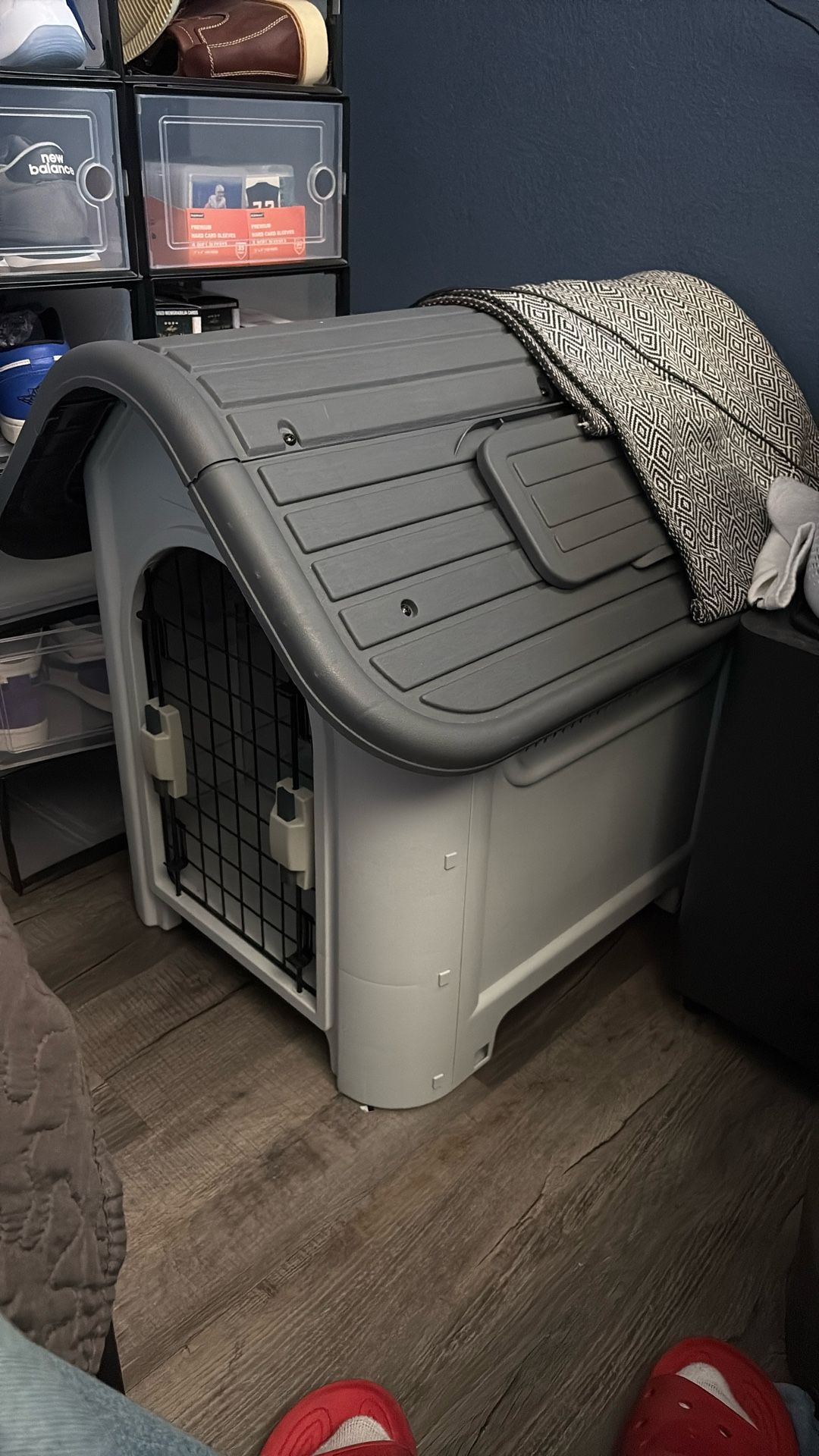 Dog Kennel 