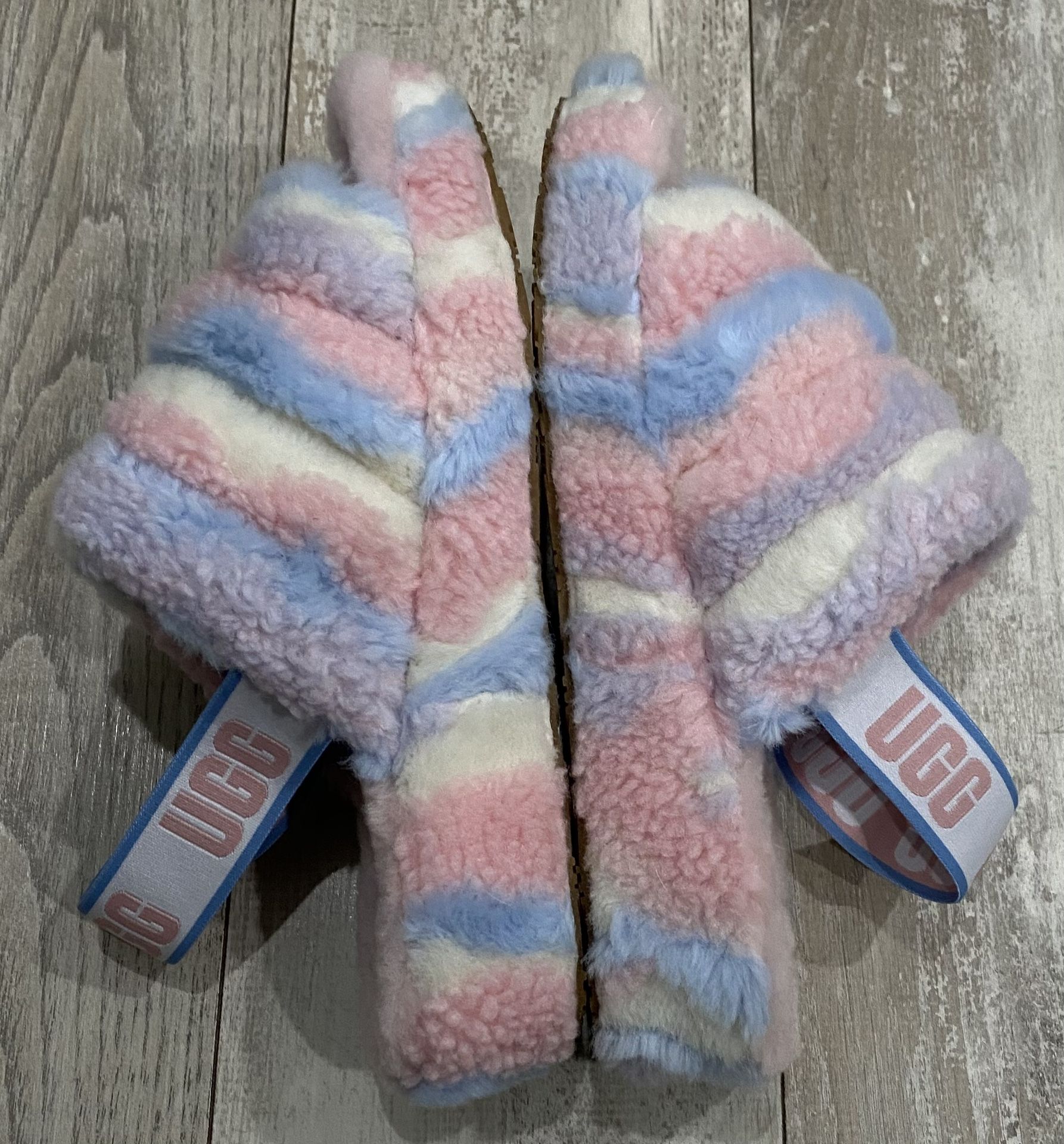 UGG Fluff Yeah slides Slippers Sz 9