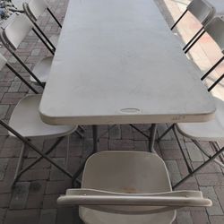 Mesa Y Sillas 
