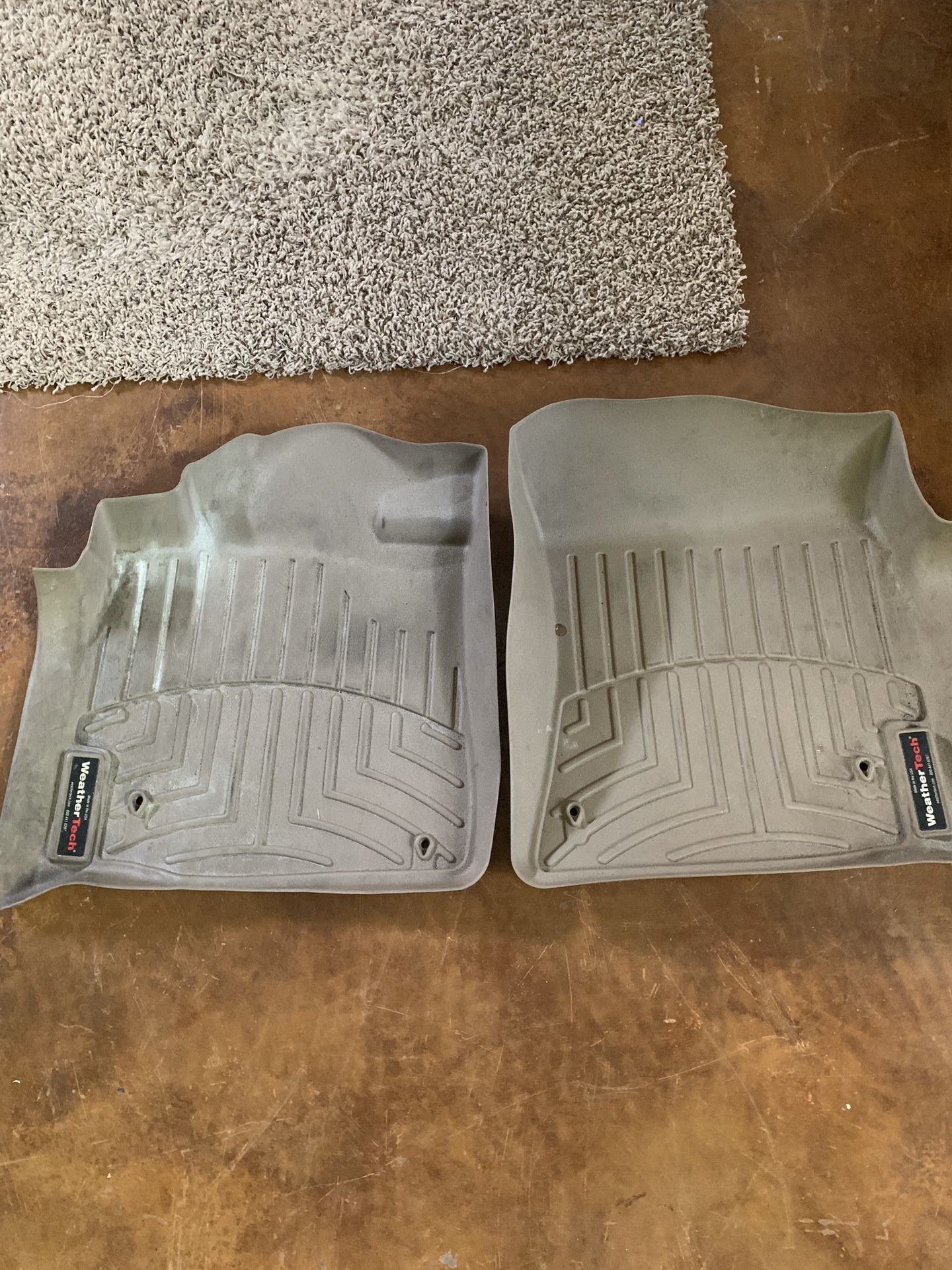 Toyota Land Cruiser/Lexus LX570 Weather Tech floor mats for Sale in