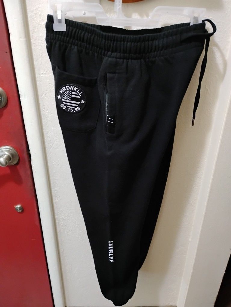 Very Nice Like New Thick Warm Junior Size Sweatpants Located In Reedley $12 Each