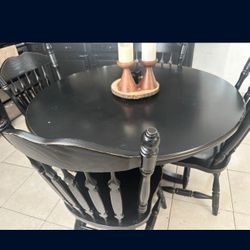 Kitchen Table 4 Chairs 