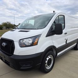 Ford TRANSIT-150 AÑO 2023 TITULO LIMPIO 