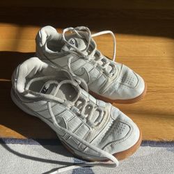 White Nike girls women 6.5 sneakers running tennis shoes used 