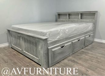 Queen Bed w 3 Drawers and Foam Mattress