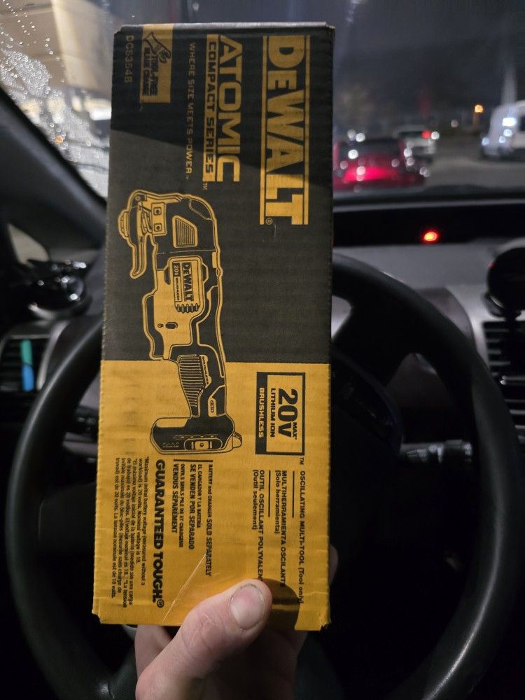DEWALT ATOMIC 20V MAX Brushless Oscillating Multi-Tool
Model: DCS354B – Tool Only