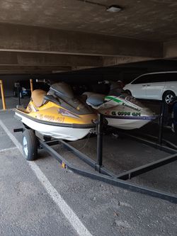 2 Jetskies
