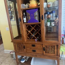 China set with bottle holder