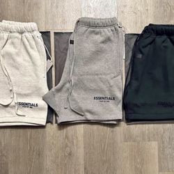 Essentials Shorts 