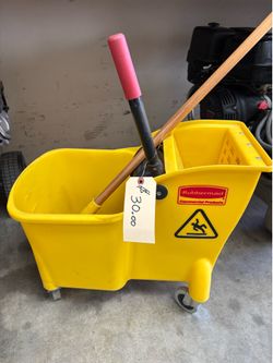 Rubbermaid Mop bucket