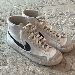 Nike Shoes Size 6 Women 