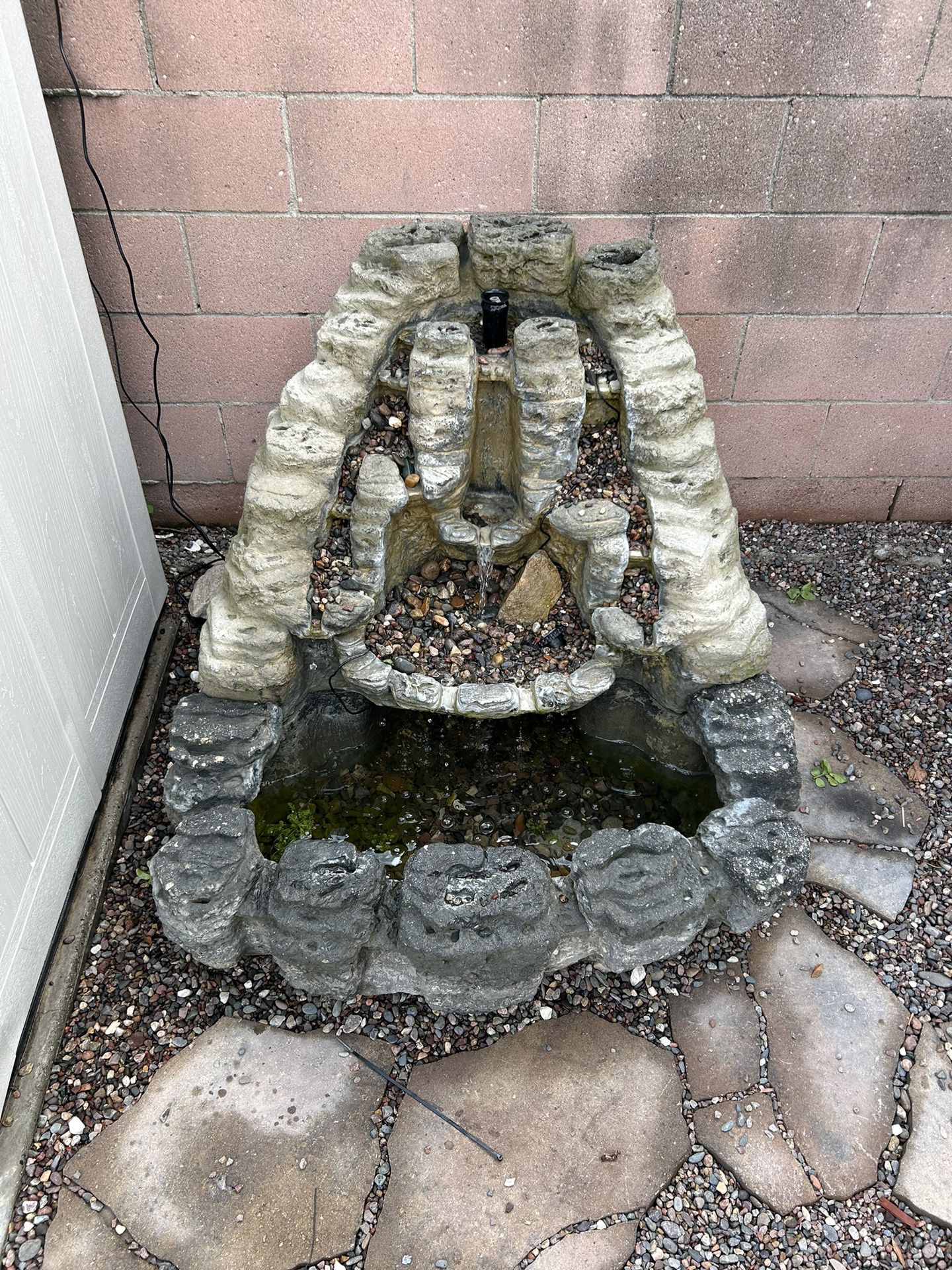 Water Fountain Feature 