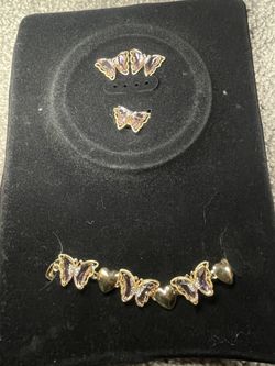 Butterfly Bracelet, Ring, And Matching Earrings NEED GONE  