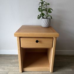 FLOURISHING nightstand - one drawer - one shelf - oak - delivery available