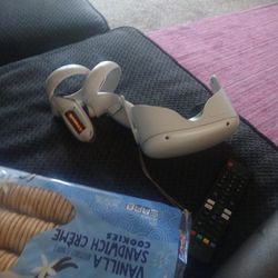 Vr Headset With 2 Controllers