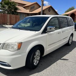 2012 Chrysler Town And Country Minivan 