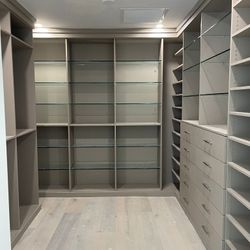CLOSET DESIGN WALK IN CLOSE FREE ESTIMATE - DISEÑO DE ARMARIO VESTIDOR ESTIMADO GRATIS 