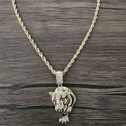 💪🧔‍♂️Father’s Day Bling for the King! 👔🔥Cubic Zirconia Tiger Charm Necklace