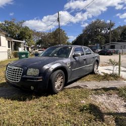 Chrysler300 V6 Turing Edition 