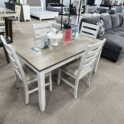 dining room Plaza Home Furniture 