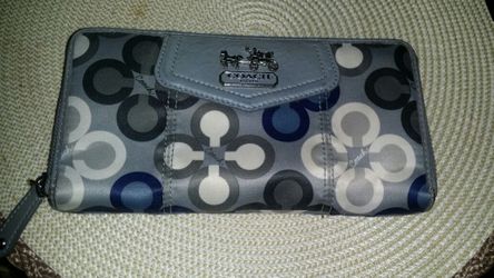 Coach authentic wallet