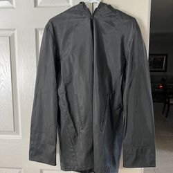 Women’s raincoat black