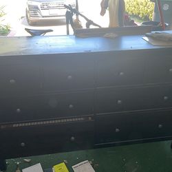 8 Drawer Dressor - Solid Wood + Mirror