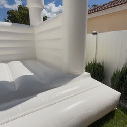 4 BRAND NEW ALL WHITE BOUNCE HOUSES