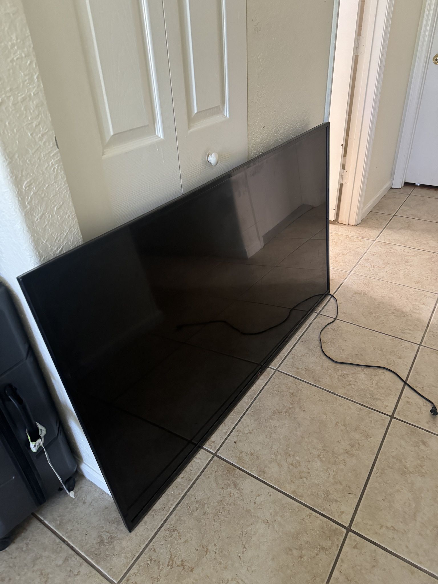 65 INCH 10/10 Condition (barely used)