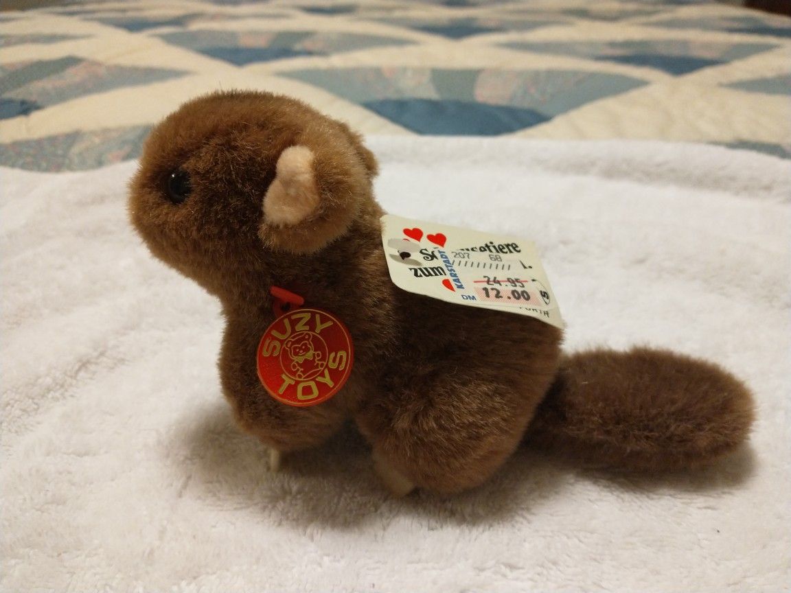 NEW Suzy Toys Stuffed Beaver