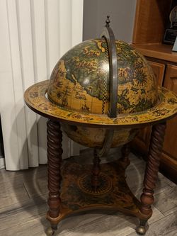 Vintage Italian World Globe Dry Bar