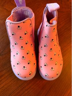 New Disney Minnie Mouse boots size 9