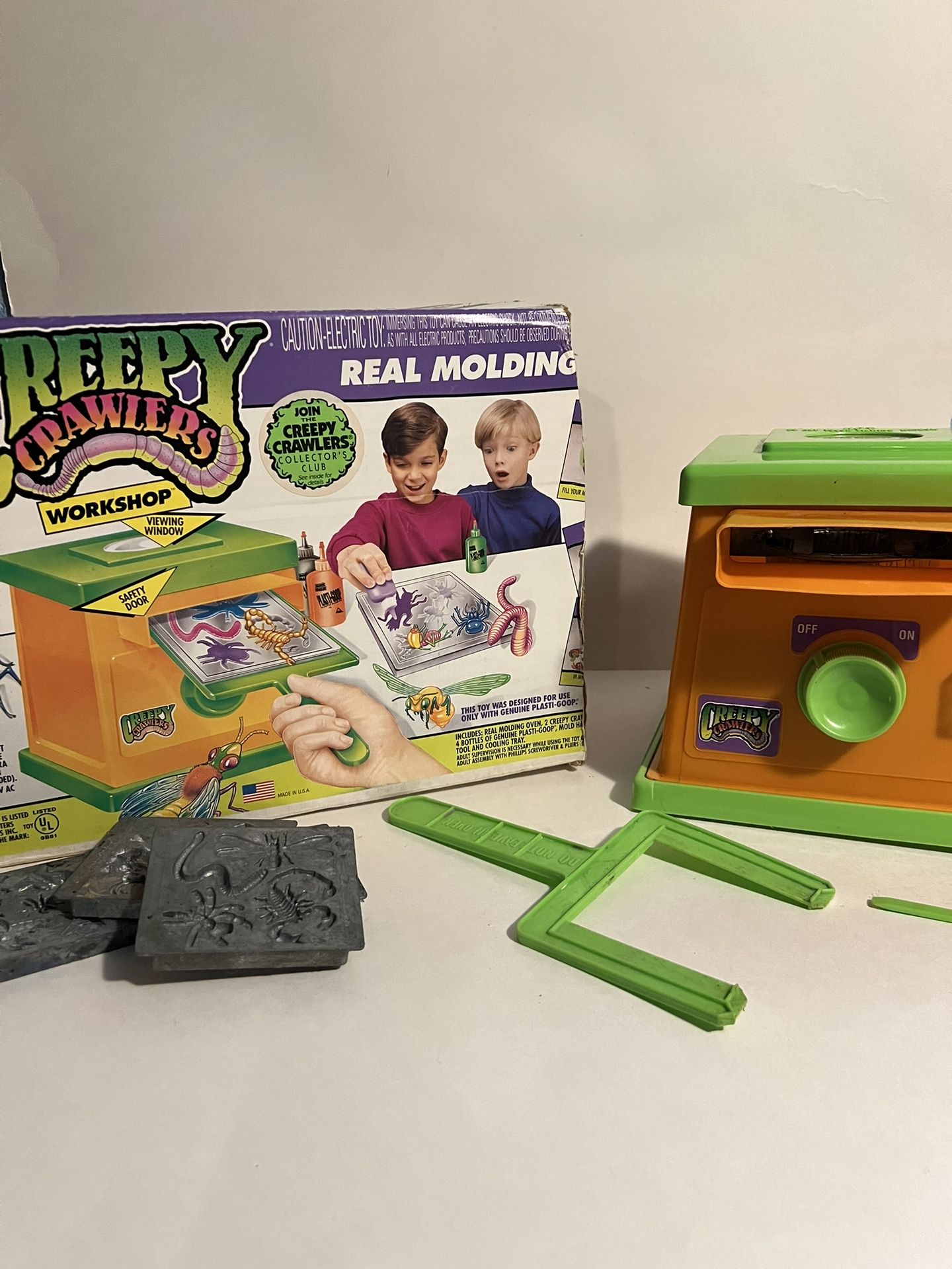 Vintage Original Creepy Crawlers Workshop Oven