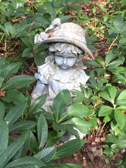 Little girl-yard art