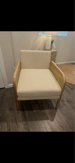 Beautiful chair in great condition $55