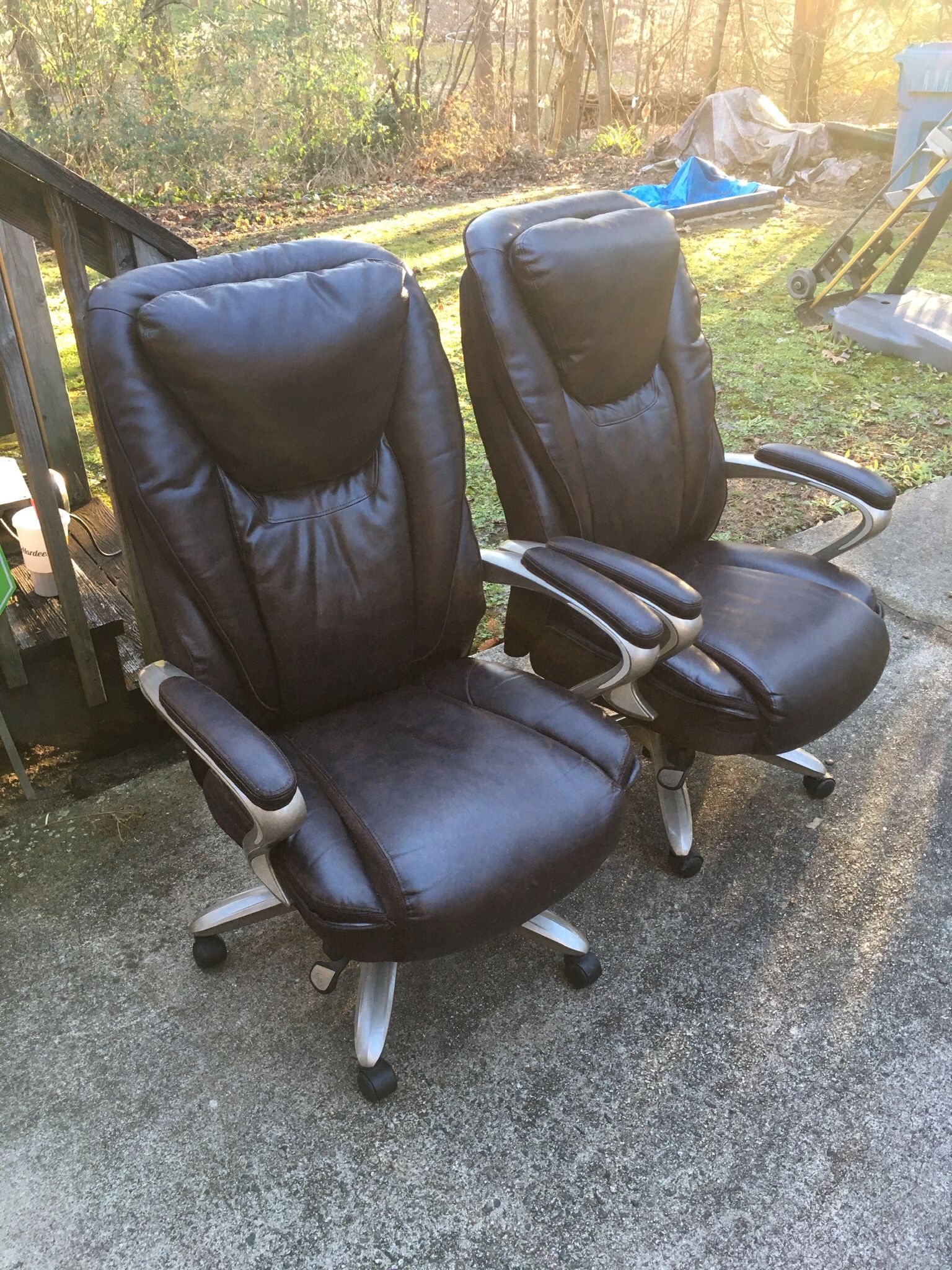 Pair of Serta Smart Layers Hensley Big & Tall office chairs EC!! for