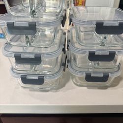 7 Glass Food containers