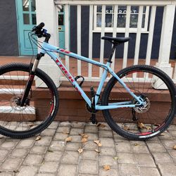 2016 Trek Xcaliber 8 29’r 