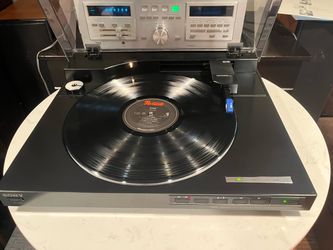 Turntable record player