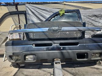 GM bumper oem cat eye silverado 2006