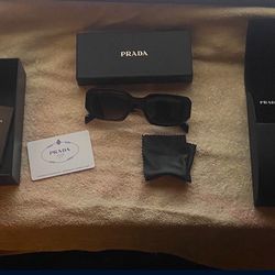 Prada Sunglasses Black( No Box)!!!