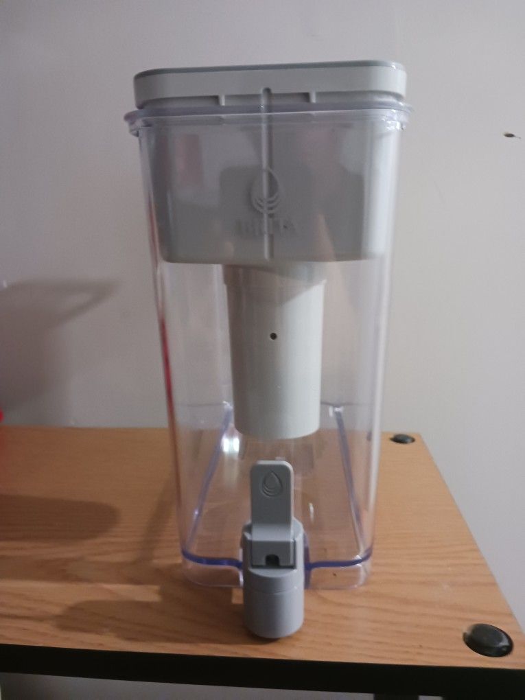 Brita water dispenser with filter