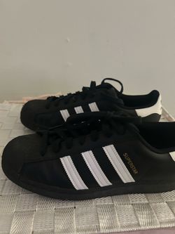 Men’s Blk/White Adidas Superstars